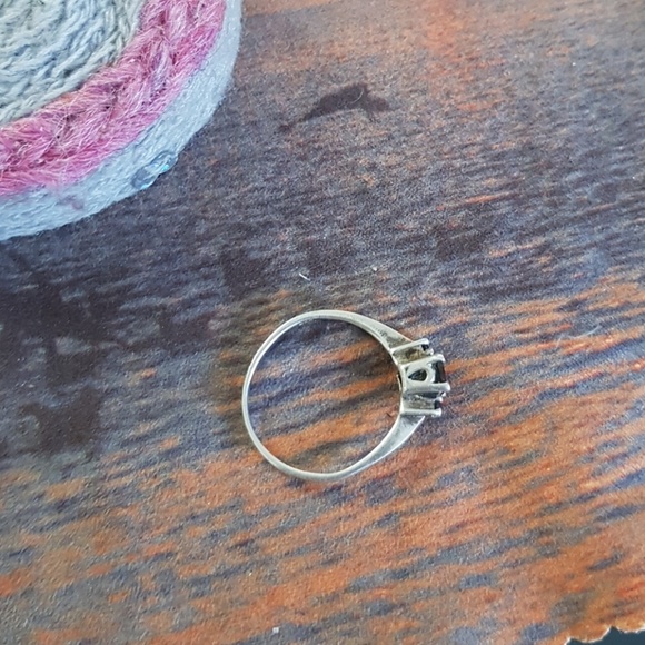 Black Onyx and Diamond Ring 6.5 - Picture 4 of 4